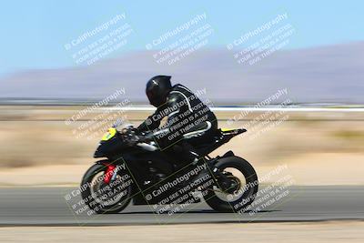 media/Apr-15-2022-Apex Assassins (Fri) [[9fb2e50610]]/Trackday Level 1/Session 2/Speed Shots/